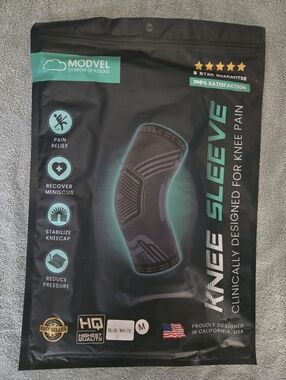 Modvel compression knee brace Medium. Blue/white